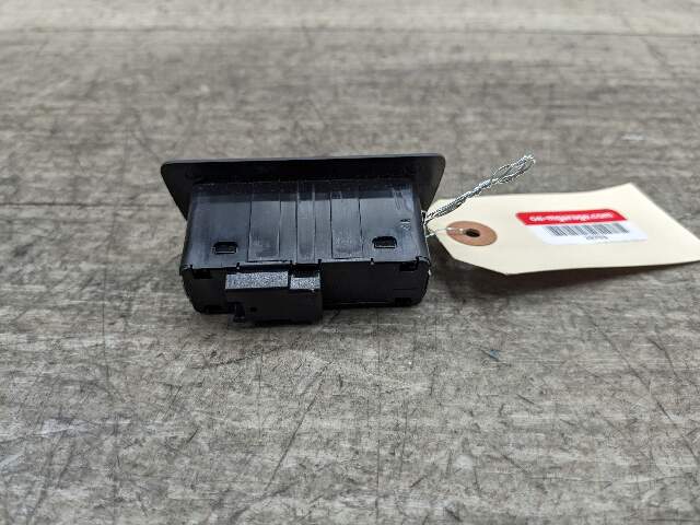 OEM BMW G12 F36 F10 F15 F85 M5 F06 M6 F01 F02 Rear Trunk Lid Center Lock Switch