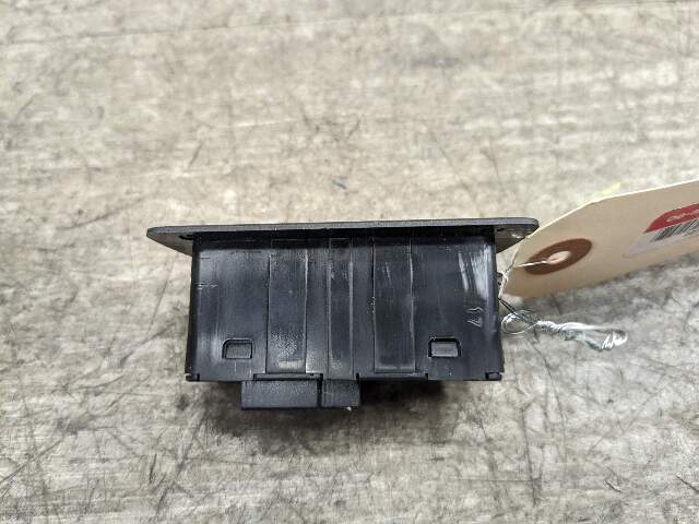 OEM BMW G12 F36 F10 F15 F85 M5 F06 M6 F01 F02 Rear Trunk Lid Center Lock Switch