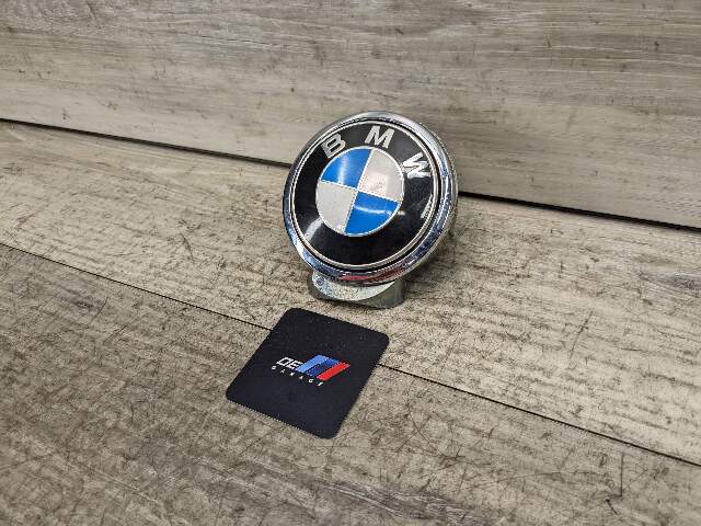 12-18 OEM BMW F13 F12 F06 M6 640i 650i Trunk Lid Emblem Button Ring with RVC*