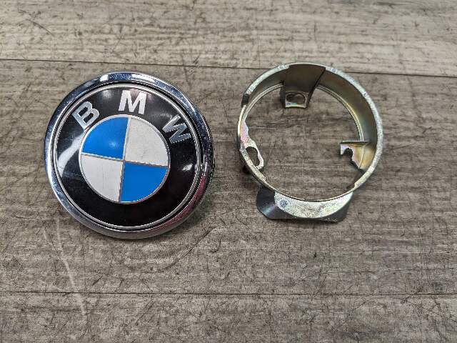 12-18 OEM BMW F13 F12 F06 M6 640i 650i Trunk Lid Emblem Button Ring with RVC*