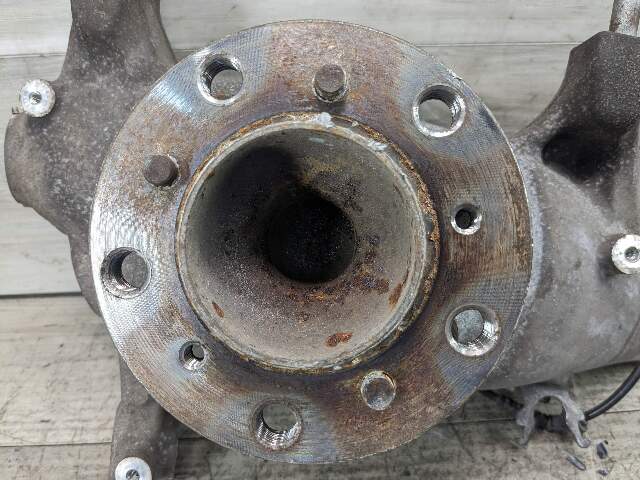 OEM BMW F10 M5 F06 F12 F13 M6 Front Passenger Hub Spindle Carrier Knuckle