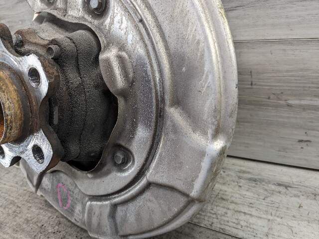 17-23 OEM BMW G30 530 540 M5550 REAR Left Drive Side Hub Knuckle Bearing Carrier