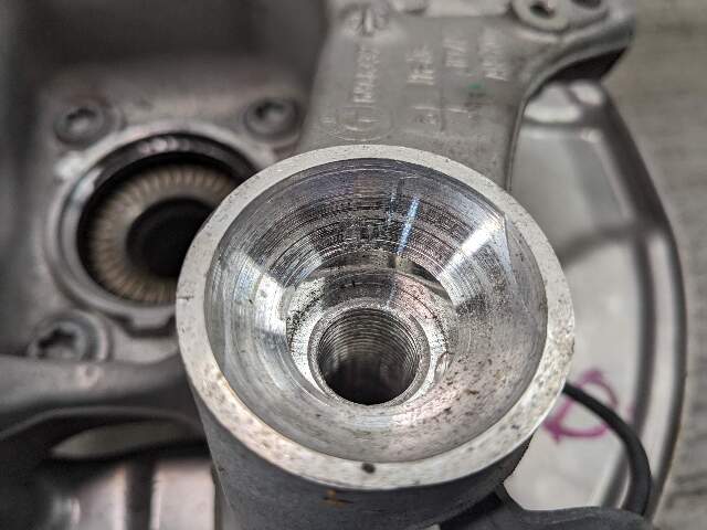 17-23 OEM BMW G30 530 540 M5550 REAR Left Drive Side Hub Knuckle Bearing Carrier