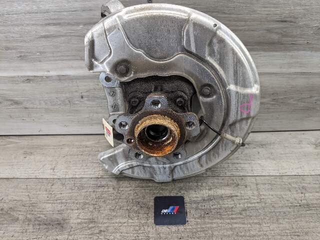 17-23 OEM BMW G30 530 540 M5550 REAR Right Passenger Hub Knuckle Bearing Carrier