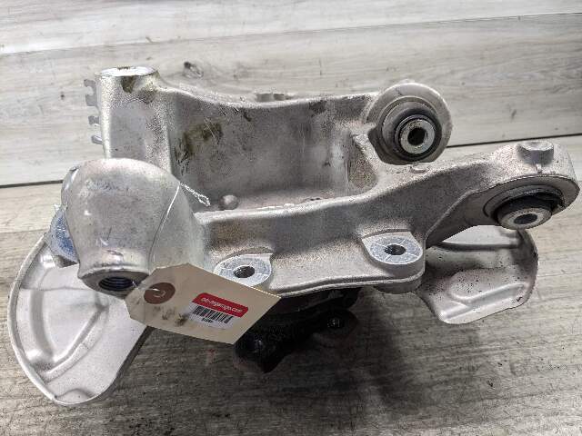 17-23 OEM BMW G30 530 540 M5550 REAR Right Passenger Hub Knuckle Bearing Carrier