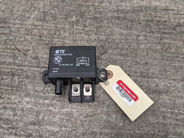 OEM BMW F10 F13 F85 F30 F32 F06 F80 F82 M3 M4 M6 Cooling Fan Relay Control 130A