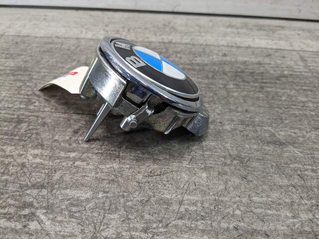 12-18 OEM BMW F13 F12 F06 M6 640i 650i Trunk Lid Emblem Button Ring with RVC*