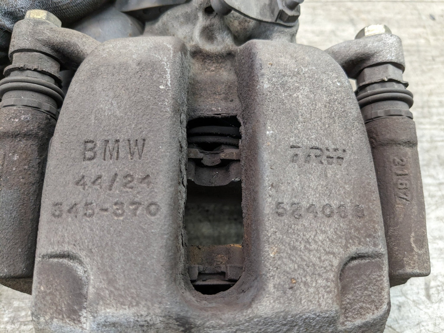 16-21 OEM BMW G30 540 G11 G12 740 750 Rear Left Driver Brake Caliper