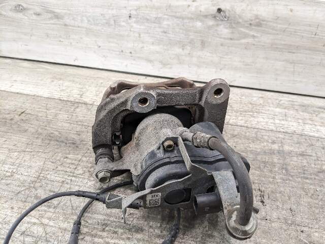 16-21 OEM BMW G30 540 G11 G12 740 750 Rear Right Passenger Brake Caliper