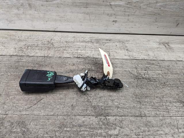 OEM BMW F90 G11 G12 G30 530 540 M550 750 M5 Front Left or Right Seatbelt Buckle