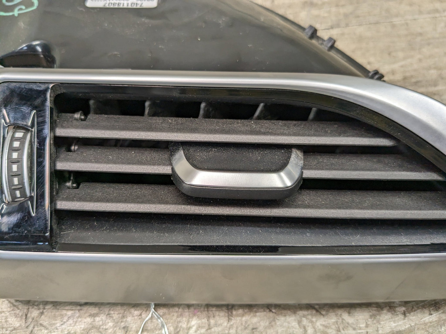16-19 OEM BMW G11 G12 740 750 Dash Air Vent Grille Right Passenger Side