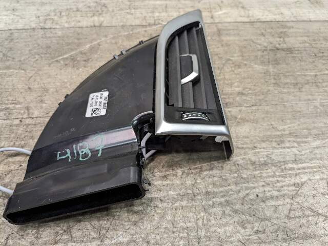 16-19 OEM BMW G11 G12 740 750 Dash Air Vent Grille Right Passenger Side