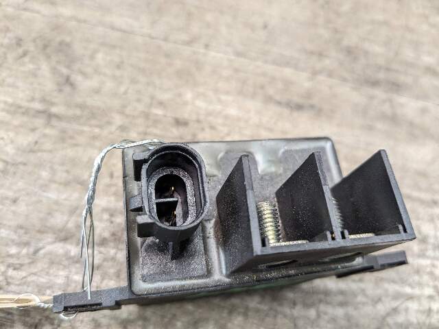 07-16 OEM BMW E90 E92 E60 F10 F13 F02 F30 M3 M6 Cooling Fan Relay Control 150A