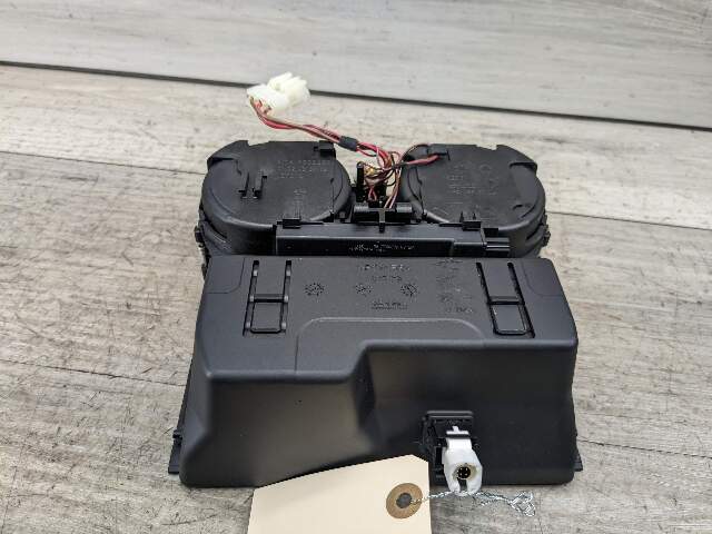16-19 OEM BMW G11 G12 740 750 Center Console Cup Holder USB Charging Port