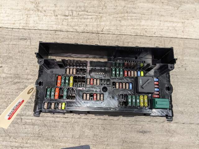 11-18 OEM BMW F25 F26 X3 X4 Front Right Dash Power Distribution Fuse Relay Box
