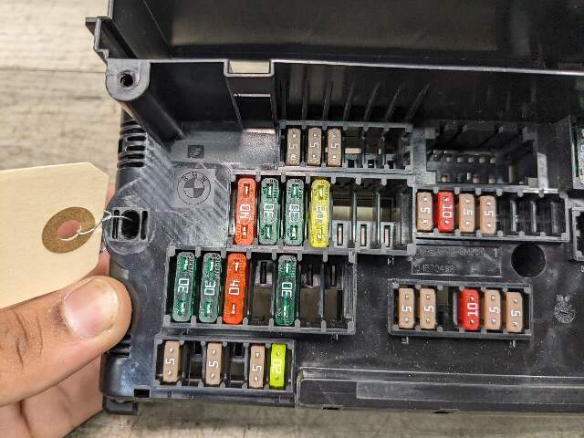 11-18 OEM BMW F25 F26 X3 X4 Front Right Dash Power Distribution Fuse Relay Box