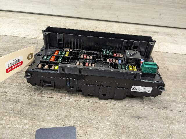 11-18 OEM BMW F25 F26 X3 X4 Front Right Dash Power Distribution Fuse Relay Box