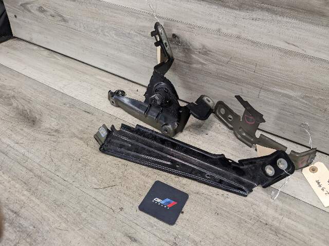 11-18 OEM BMW F25 F26 X3 X4 Front Left Driver Fender Mount Bracket Carrier Set