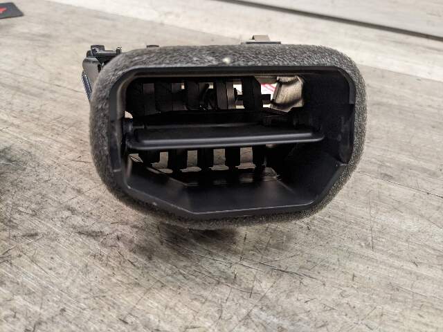 12-20 OEM BMW F30 F32 F33 F82 F83 M4 Left Driver Air AC Vent Dash Grille