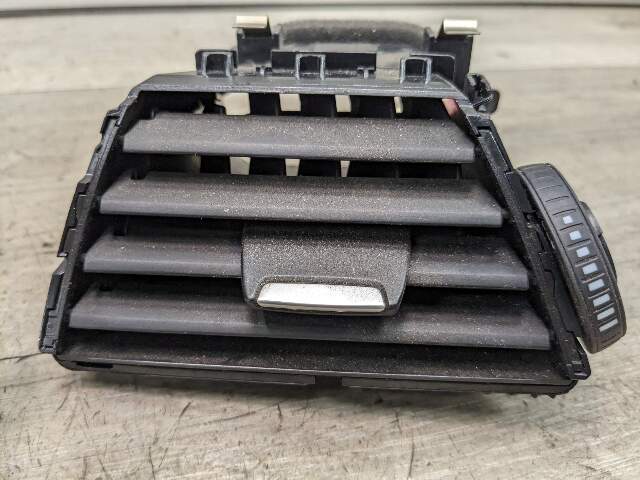 12-20 OEM BMW F30 F32 F33 F82 F83 M4 Left Driver Air AC Vent Dash Grille