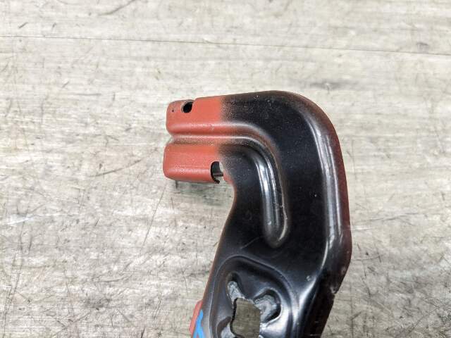 15-20 OEM BMW F80 F82 F83 M3 M4 Left Driver Fender Bracket Mount Carrier SET