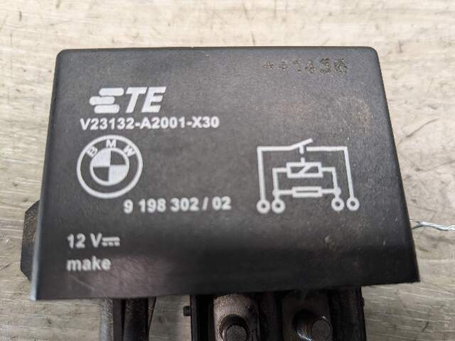 OEM BMW F10 F13 F02 F30 F32 F06 F80 F82 M3 M4 M6 Cooling Fan Relay Control 130A