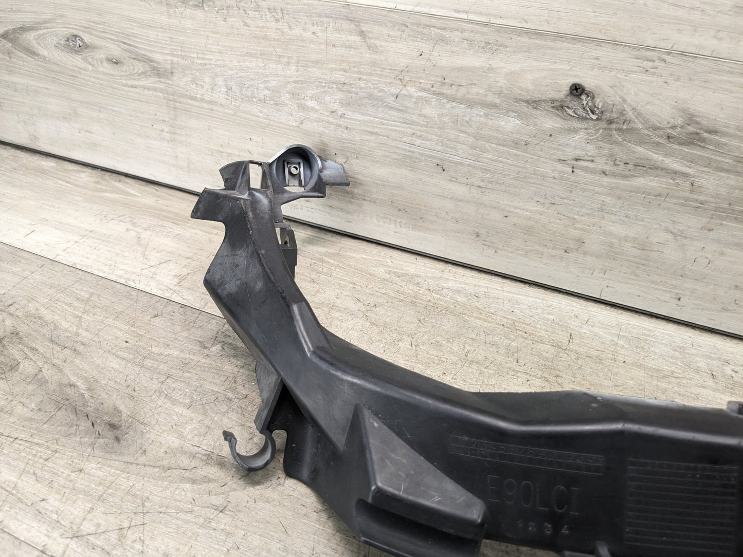 09-11 BMW E90 335 LCI Front Right Passenger Headlight Arm Bracket Mount Plastic
