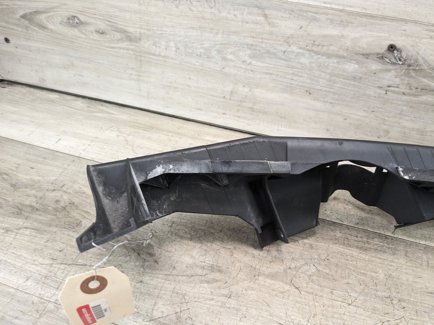 09-11 BMW E90 335 LCI Front Right Passenger Headlight Arm Bracket Mount Plastic