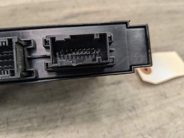 OEM BMW X3 X4 F25 F26 Junction Box Body Control Electronics H3 Module Unit JBBFE