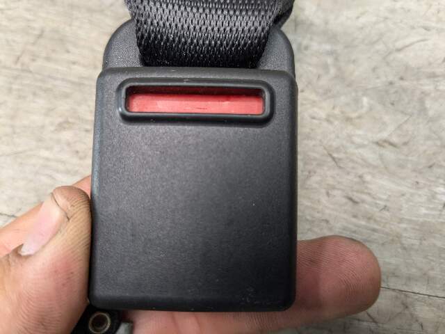 17-21 OEM BMW G20 330 M340 Rear Center Seatbelt Seat Belt Buckle