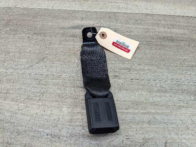 17-21 OEM BMW G20 330 M340 Rear Center Seatbelt Seat Belt Buckle