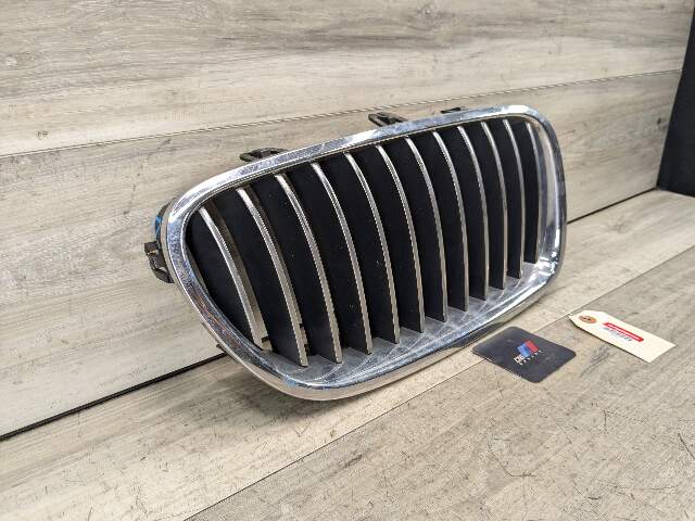 11-13 OEM BMW F10 528 535 550 Front Right Side Bumper Chrome Grille Insert*