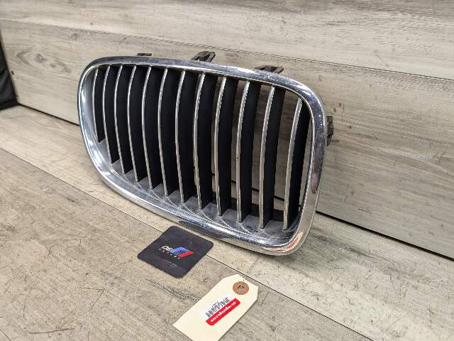 11-13 OEM BMW F10 528 535 550 Front Right Side Bumper Chrome Grille Insert*