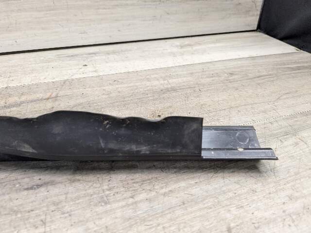 19-24 OEM BMW G20 330 M340 Front Right Passnger Side Fender Ledge Cover
