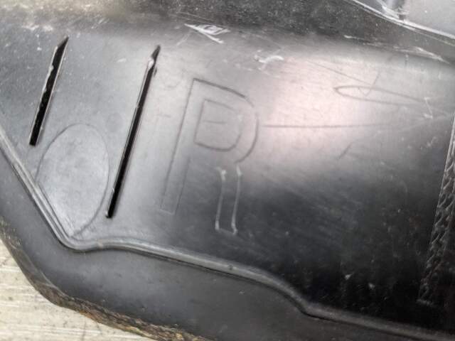 19-24 OEM BMW G20 330 M340 Front Right Passnger Side Fender Ledge Cover