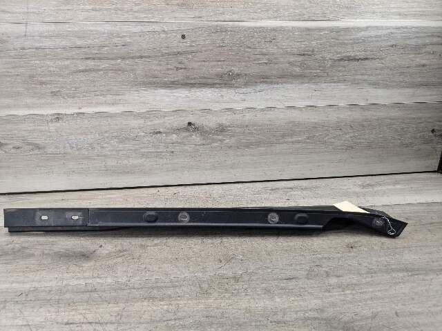 19-24 OEM BMW G20 330 M340 Front Right Passnger Side Fender Ledge Cover