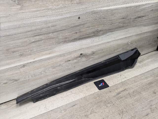 19-24 OEM BMW G20 330 M340 Front Right Passnger Side Fender Ledge Cover