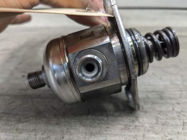 15-20 OEM BMW F80 F82 F83 F87 M2 M3 M4 Engine S55 HPFP High Pressure Fuel Pump