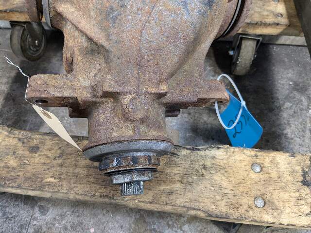 09-11 OEM BMW E90 E91 E92 E93 335d Diesel Rear Differential Axle Carrier 2.81
