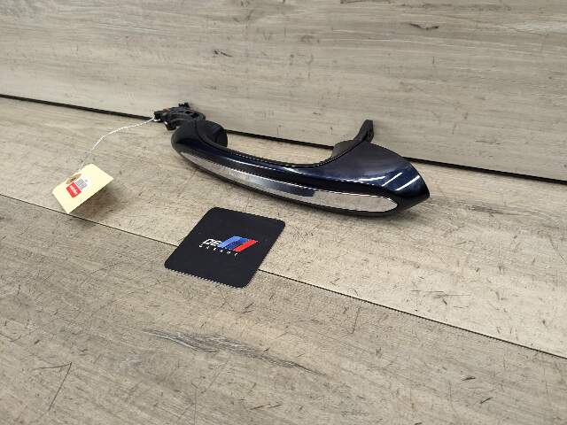 17-22 OEM BMW G30 F90 M5 COMFORT ACCESS Rear Left Door Handle Blue A89