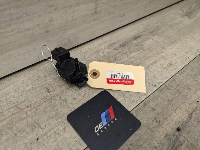 OEM BMW E82 E88 E90 F30 F32 F36 Engine Exhaust Vacuum Valve Solenoid
