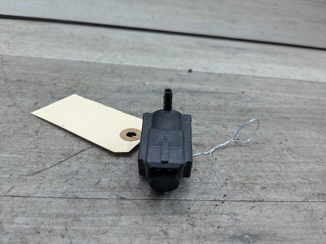 OEM BMW E82 E88 E90 F30 F32 F36 Engine Exhaust Vacuum Valve Solenoid