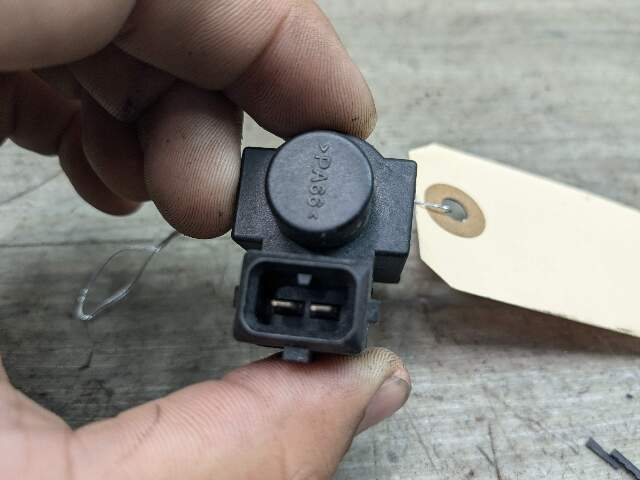 OEM BMW E82 E88 E90 F30 F32 F36 Engine Exhaust Vacuum Valve Solenoid