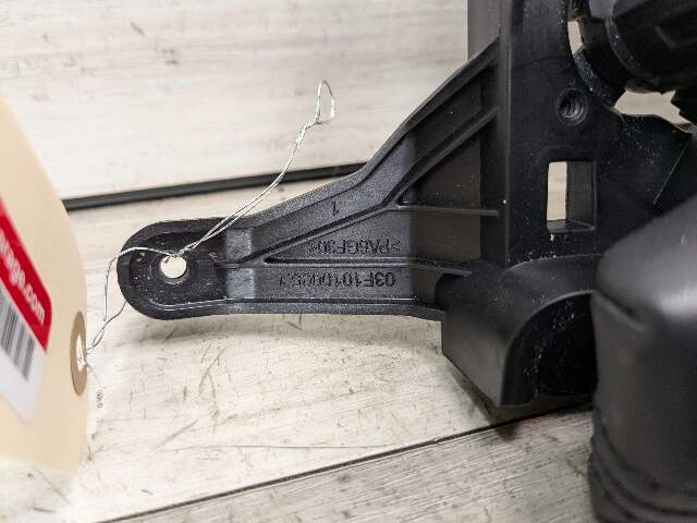 OEM BMW F10 535i 550i Center Console Storage Compartment Armrest Leather Black*