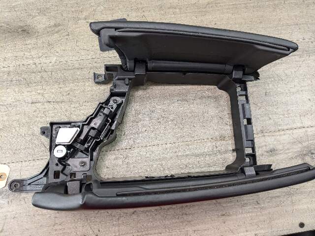 OEM BMW F10 535i 550i Center Console Storage Compartment Armrest Leather Black*