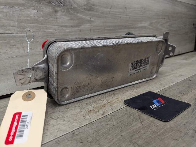 10-17 OEM BMW F10 535 N55 Engine Oil Cooler Heat Exchanger BEHR
