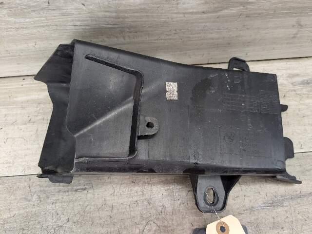 OEM BMW F10 520 528 535 M550 M-SPORT Front Left Air Duct Brake Vent