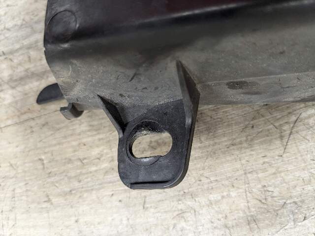 OEM BMW F10 520 528 535 M550 M-SPORT Front Left Air Duct Brake Vent