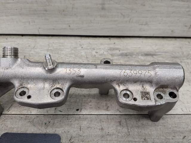 OEM BMW F30 G30 M240 340 440 540 740 Engine Pressure Fuel Injector Rail Line B58