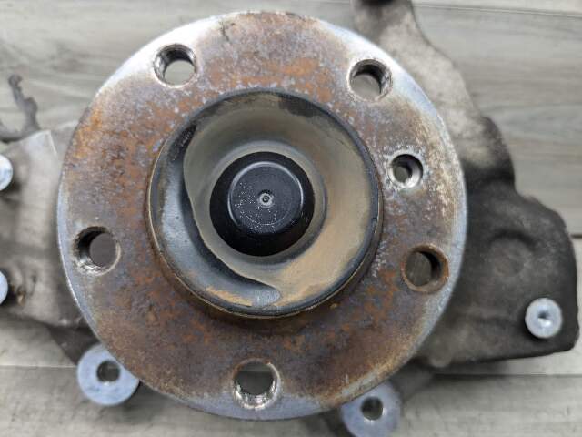 OEM BMW F10 F06 F12 F13 RWD Front Right Side Hub Spindle Carrier Knuckle